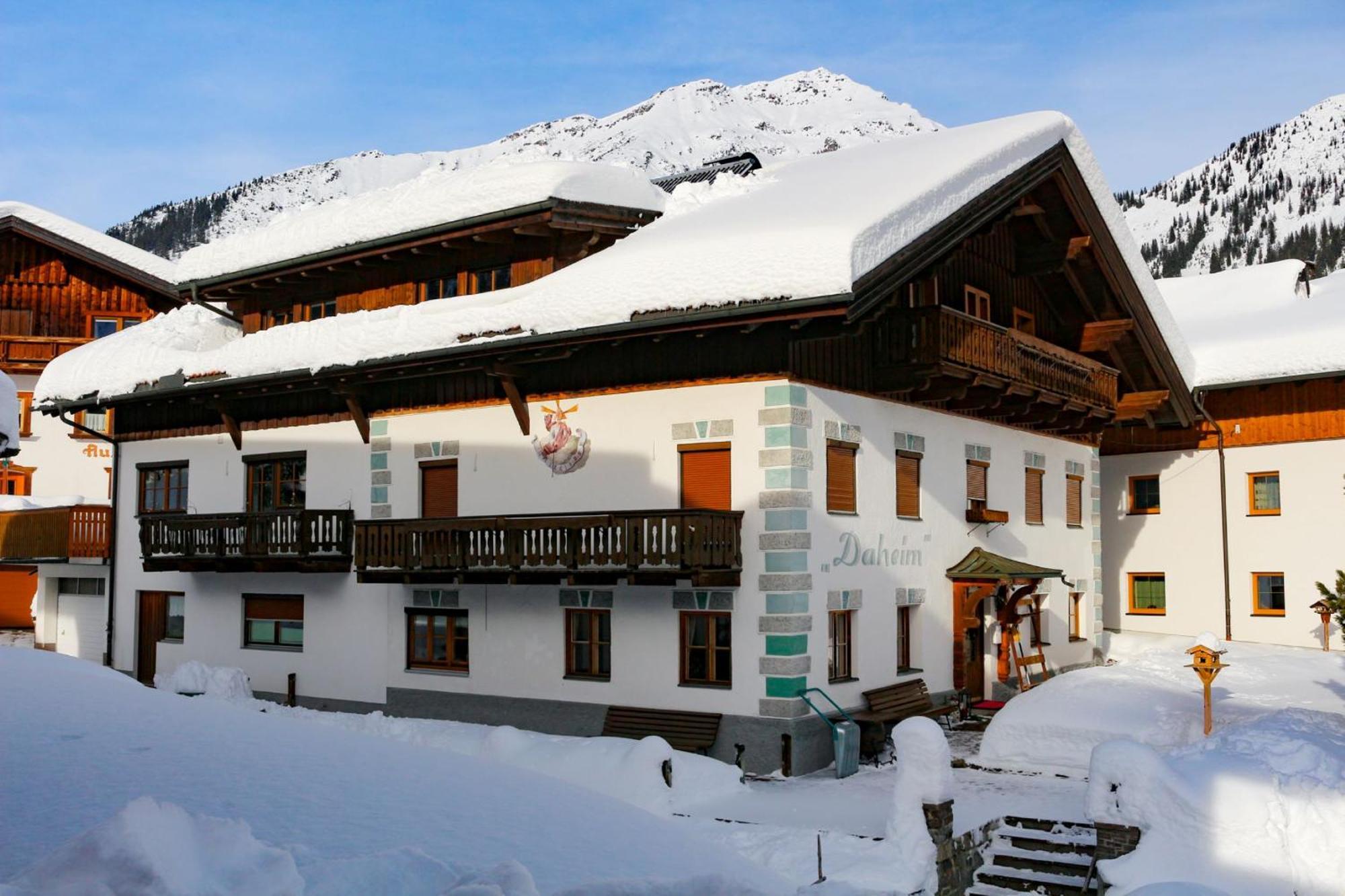 Haus Daheim Acomodação com café da manhã Berwang Exterior foto